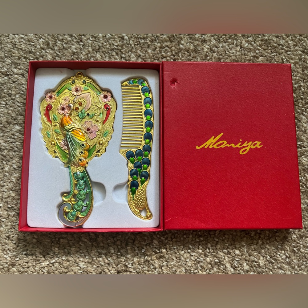 Maniya Peacock Mirror & Comb Set Vintage-Look Ornate Gold Colored Metal Elegant